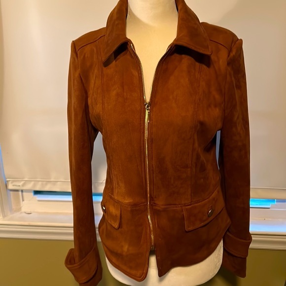 Tahari Jackets & Blazers - TAHARI suede/leather zip up jacket- whiskey brown size small, shoulder pads